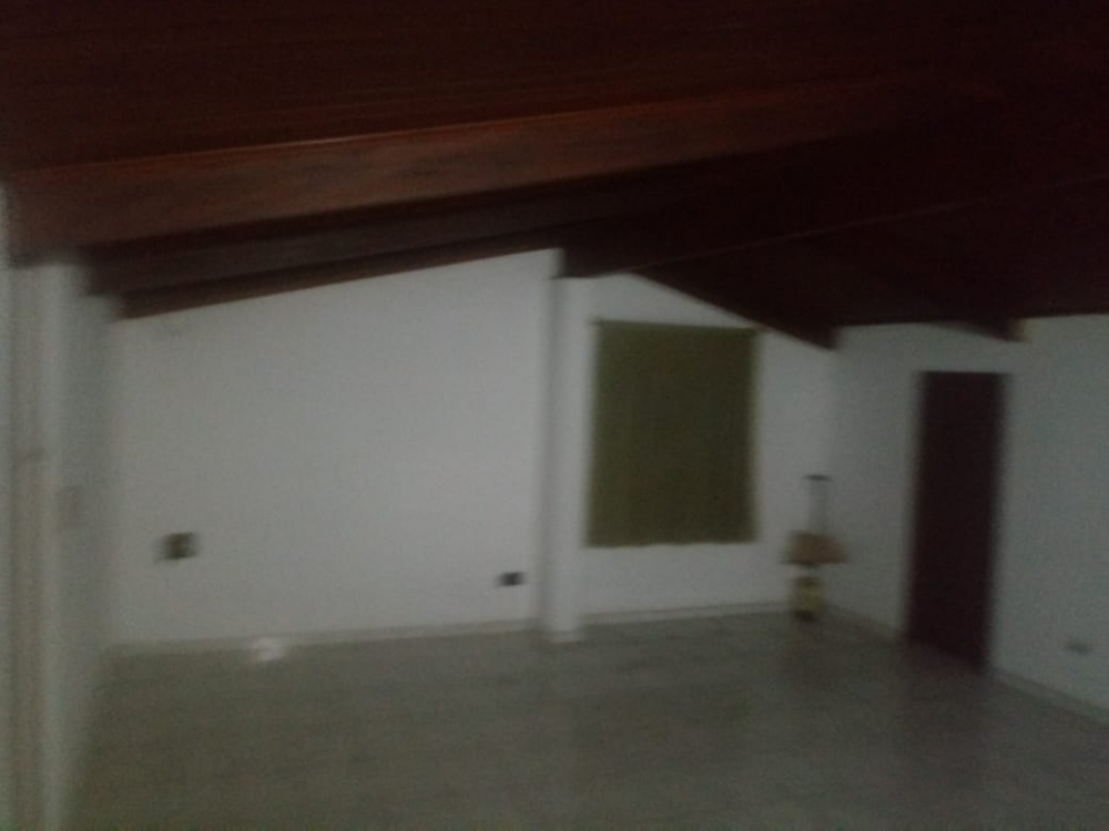 cASA COM 03 DORMITÓRIOS NO BAI